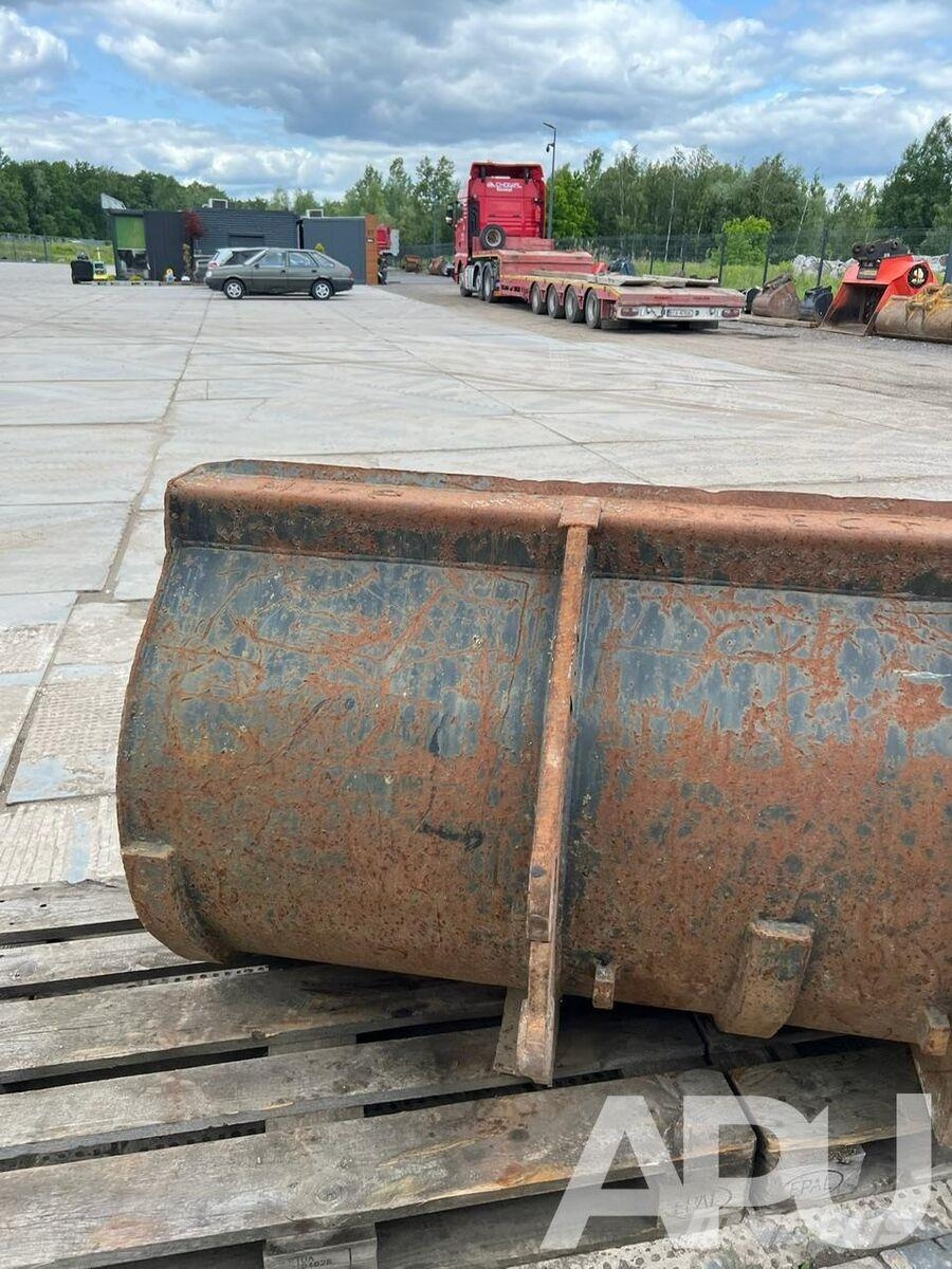 equipment - attachment for construction equipment Кофи