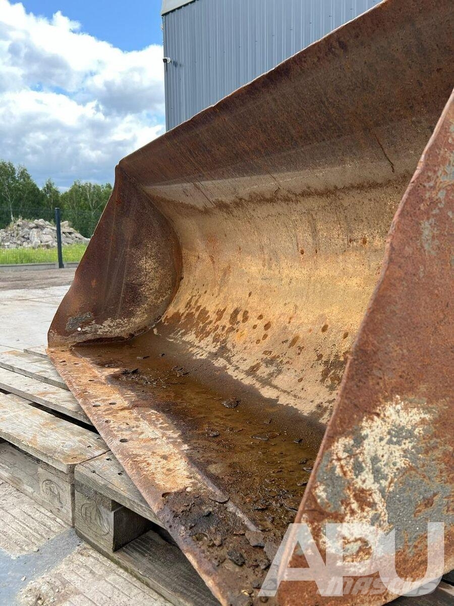 equipment - attachment for construction equipment Кофи