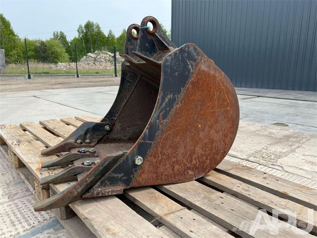  equipment - attachment for construction equipment  دلاء