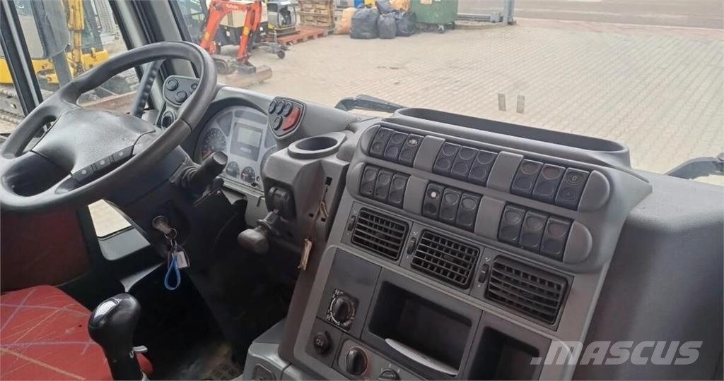 Iveco Trakker 440 Kipper