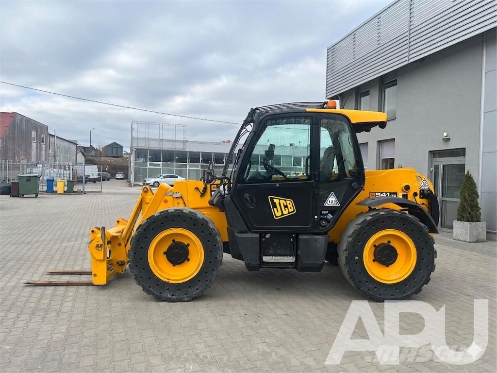 JCB 541-70 مناولات متداخلة