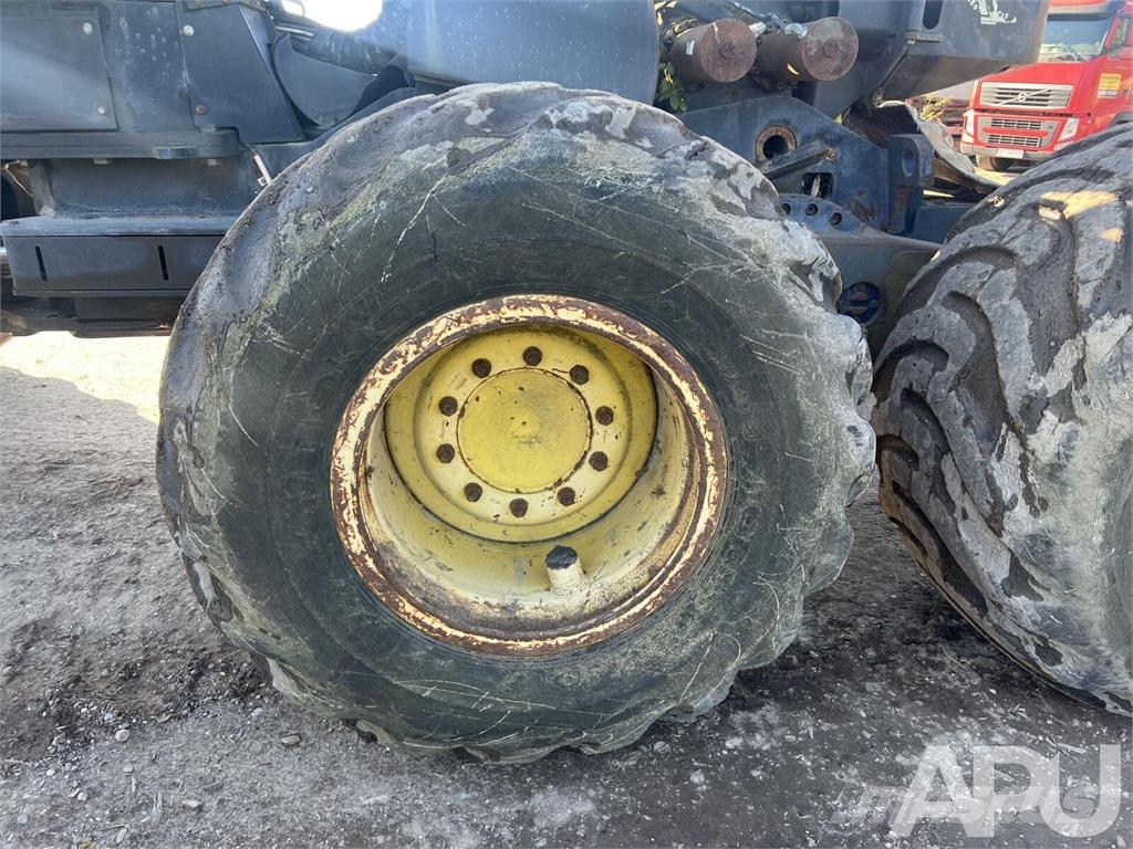 John Deere  حصادات