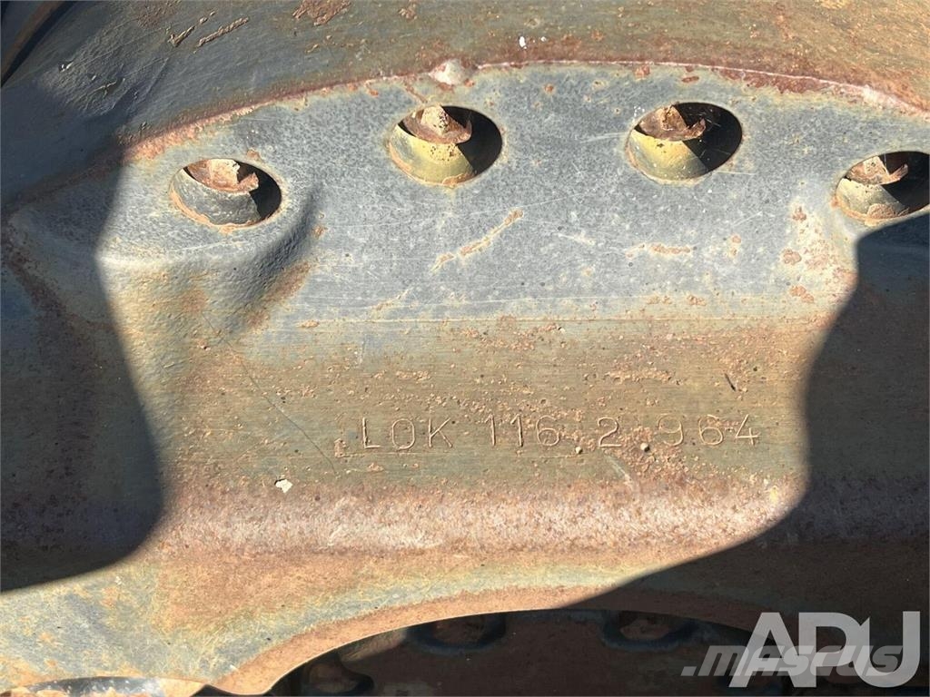John Deere  حصادات
