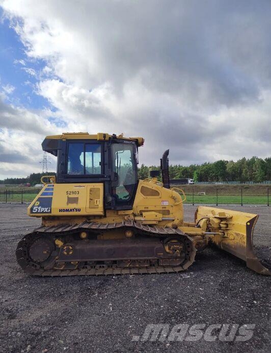 Komatsu D51PX-24 Kāpurķēžu buldozeri