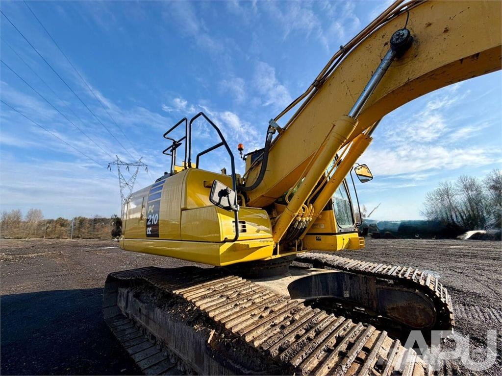 Komatsu PC210LC-10 Εκσκαφείς με ερπύστριες