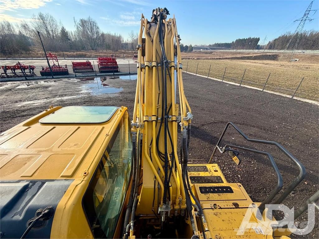 Komatsu PC210LC-11 Vikšriniai ekskavatoriai