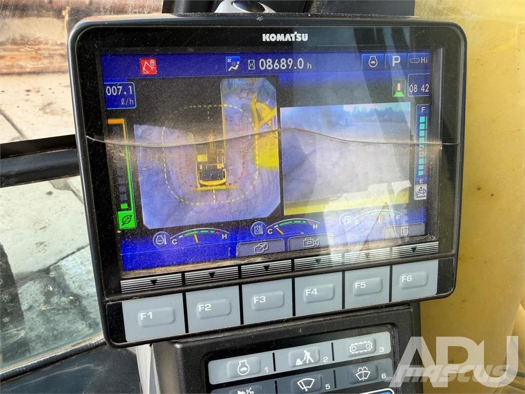 Komatsu PC210LC-11 Vikšriniai ekskavatoriai