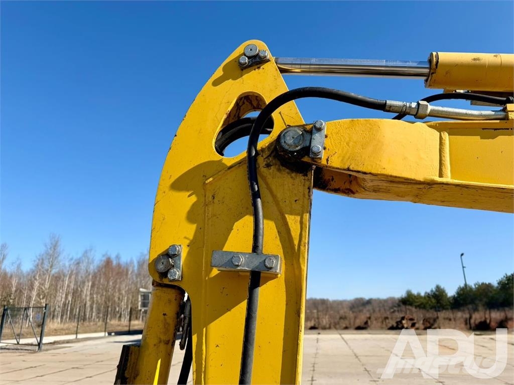 Komatsu PC26MR-3 Mini ekskavatoriai < 7 t