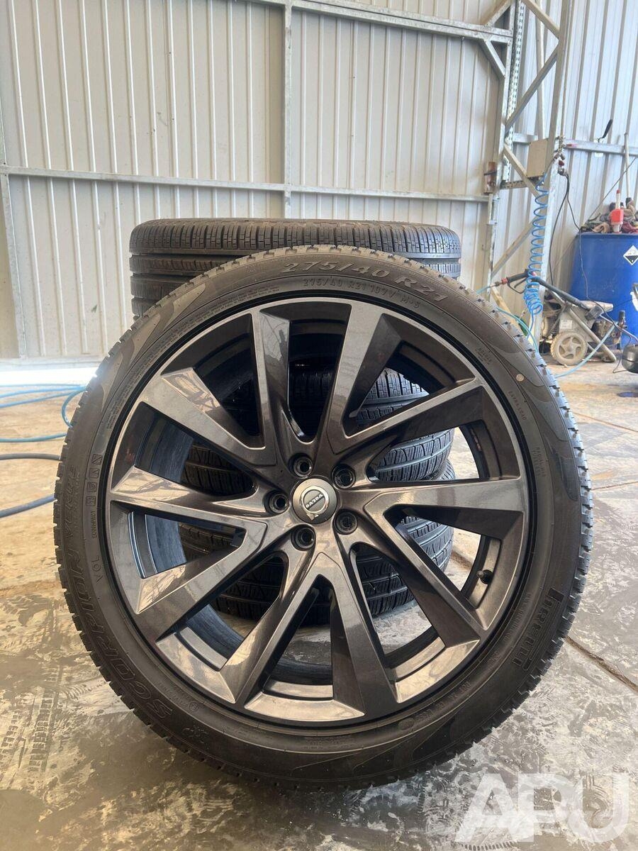 Komplet kół VOLVO XC90/XC60/S90/V90 Cross Country 5X108 Gume, točkovi i felne
