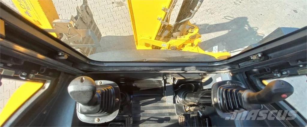 Koparko-Ładowarka Mahindra VX90 4WD - 2022 rok t Ekskavatori-iekrāvēji