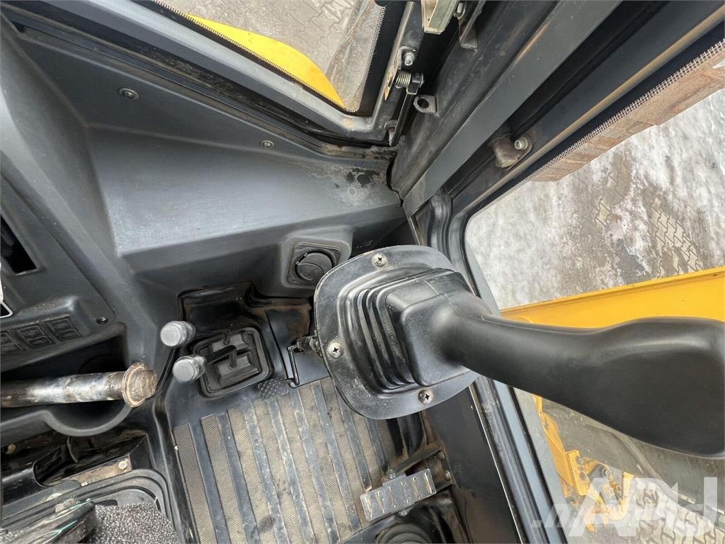 Mahindra VX90 Ekskavatori-iekrāvēji