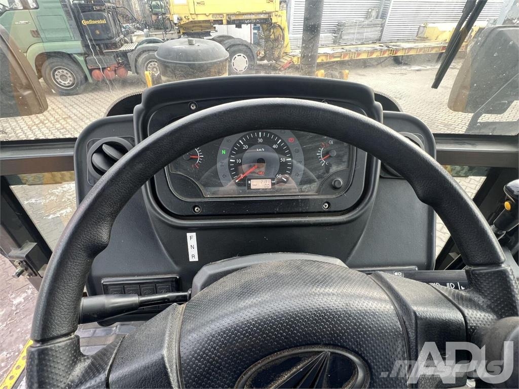 Mahindra VX90 Ekskavatori-iekrāvēji