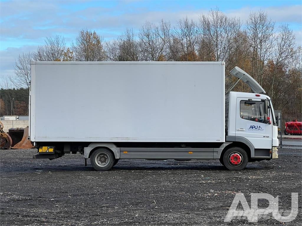 Mercedes-Benz ATEGO 818 Фургони