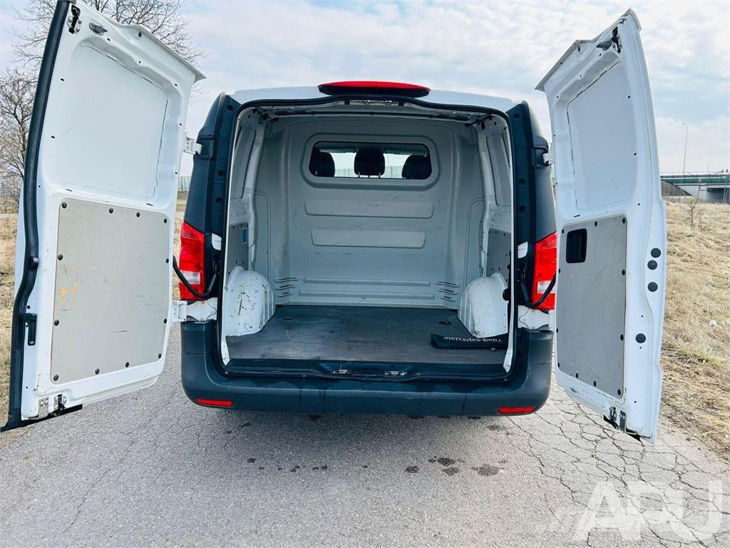 Mercedes-Benz Vito Вантажівки / спеціальні
