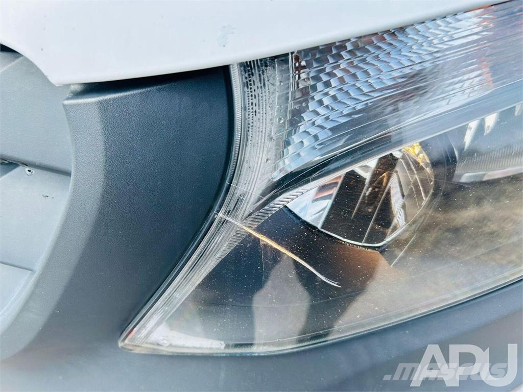 Mercedes-Benz Vito Вантажівки / спеціальні