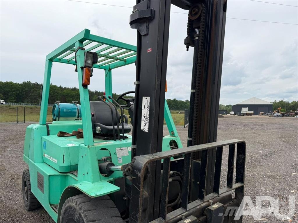 Mitsubishi FG40KL2 LPG forklifts