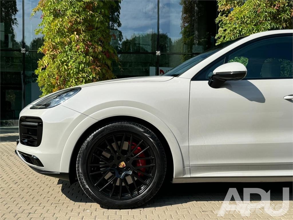 Porsche Cayenne GTS 550 سيارات
