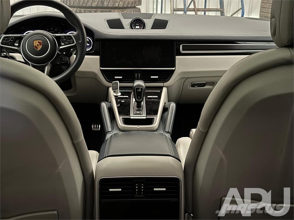 Porsche Cayenne GTS 550 سيارات