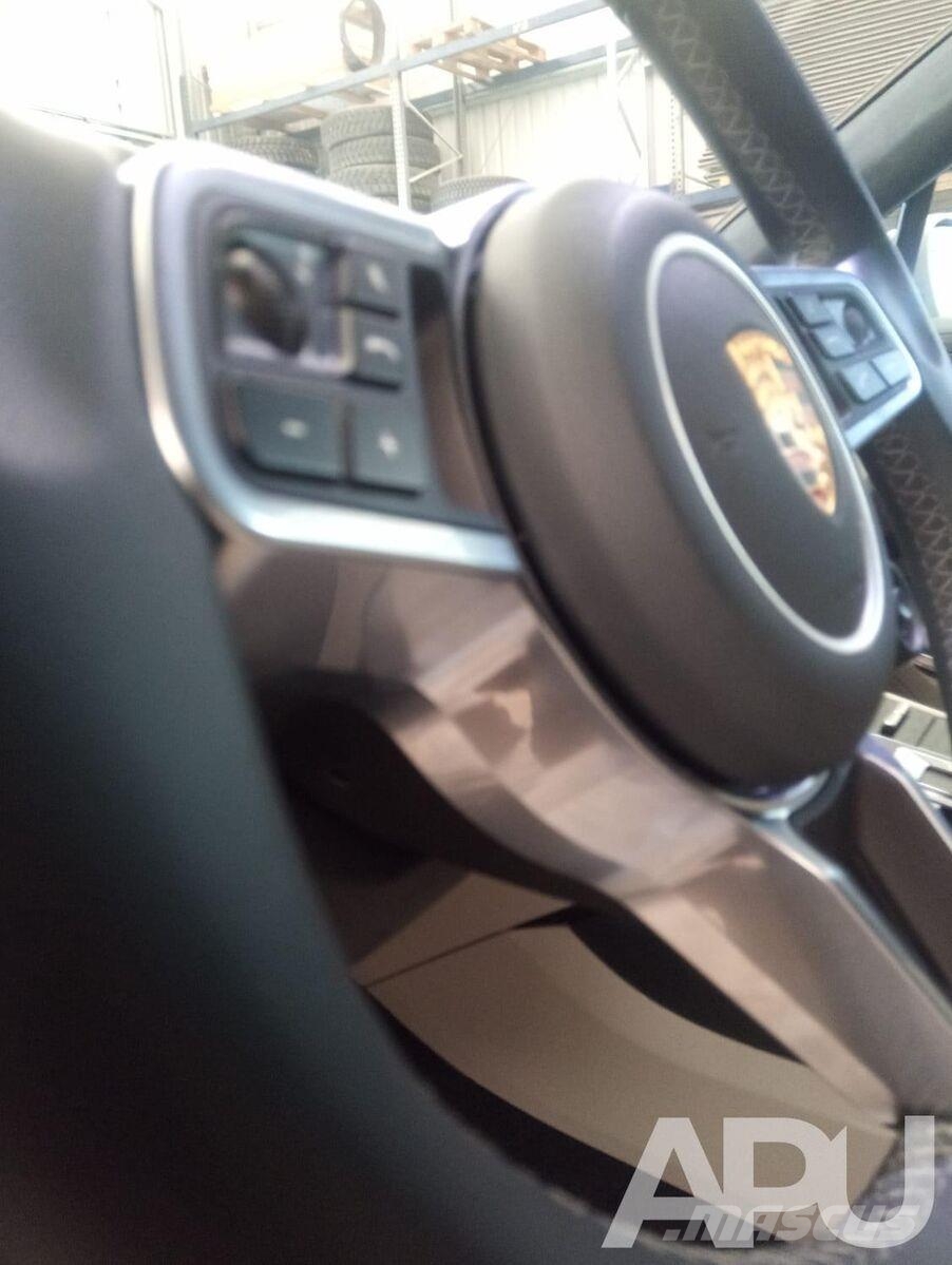 Porsche Cayenne GTS 550 سيارات