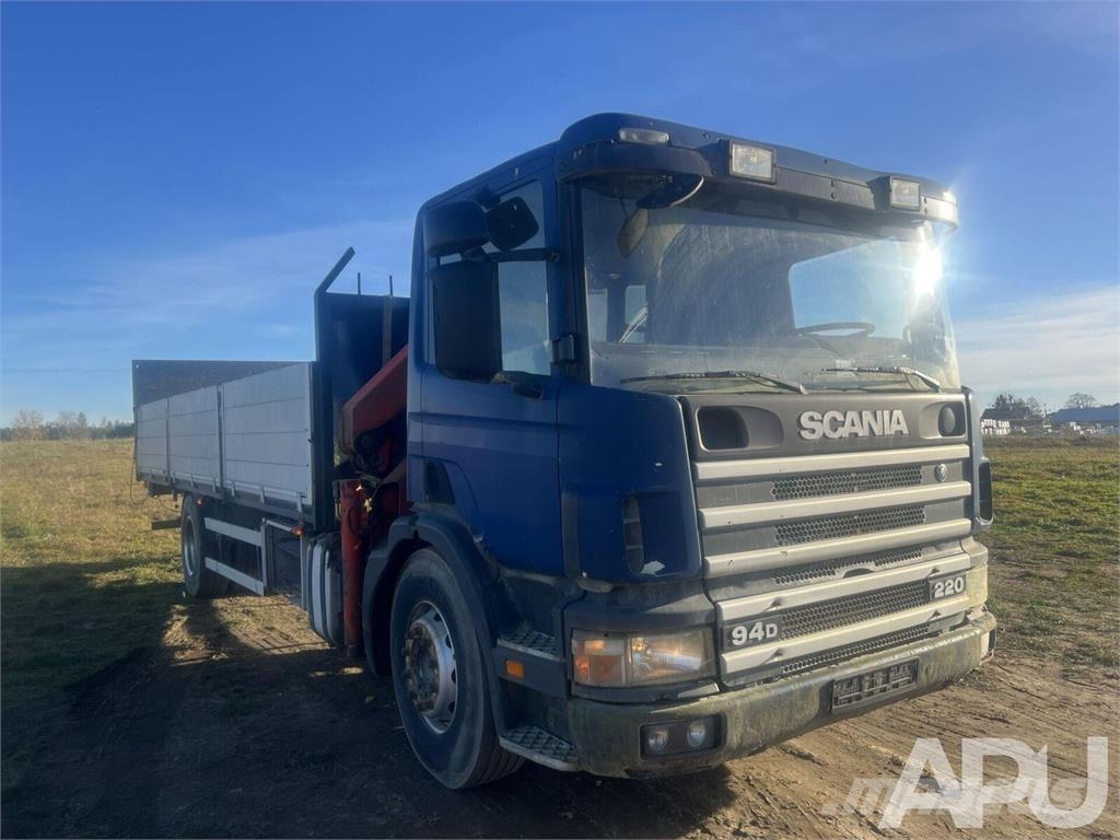 Scania 94D Camiones de cama baja