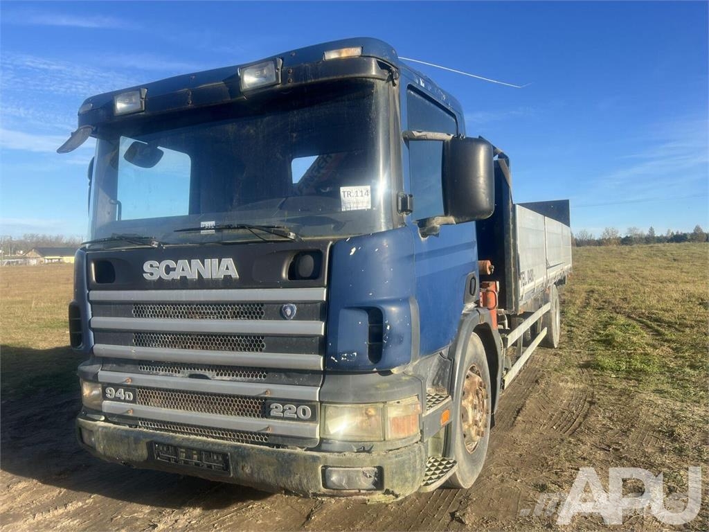 Scania 94D Camiones de cama baja