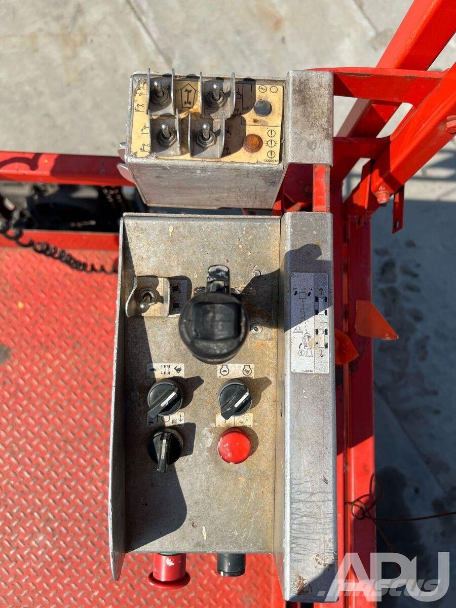 SkyJack SJ 9250 Scissor lifts