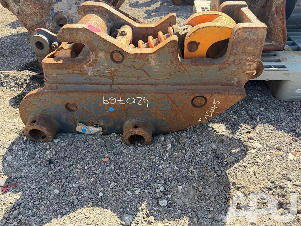  spare part - body spare parts - quick coupler موصلات سريعة