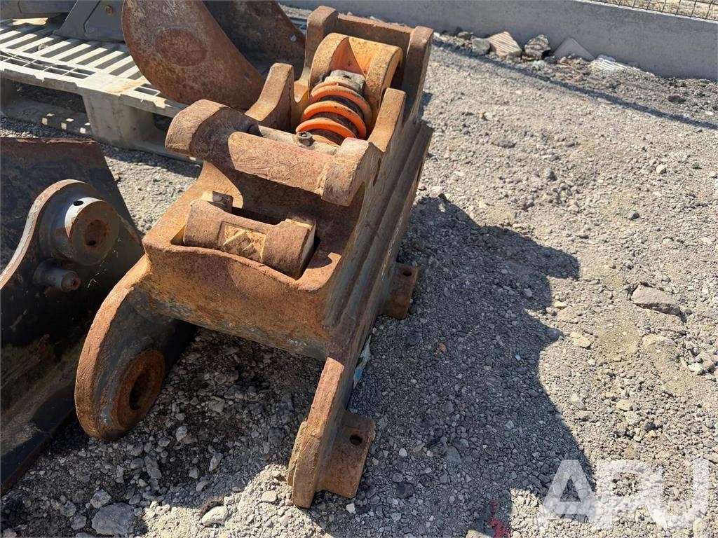  spare part - body spare parts - quick coupler موصلات سريعة