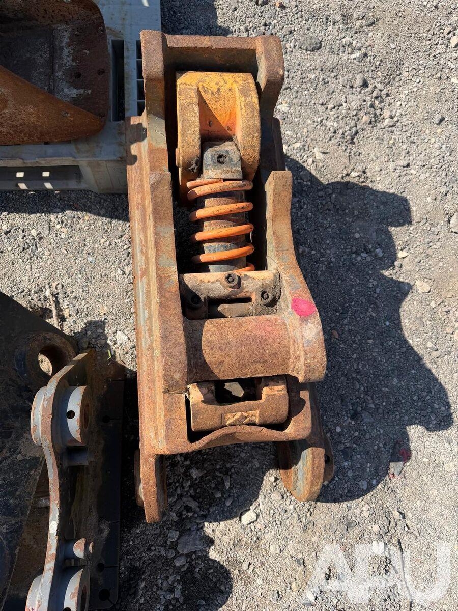  spare part - body spare parts - quick coupler موصلات سريعة