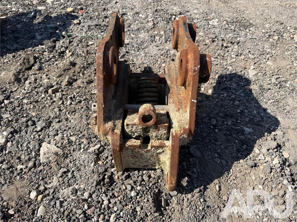  spare part - body spare parts - quick coupler موصلات سريعة
