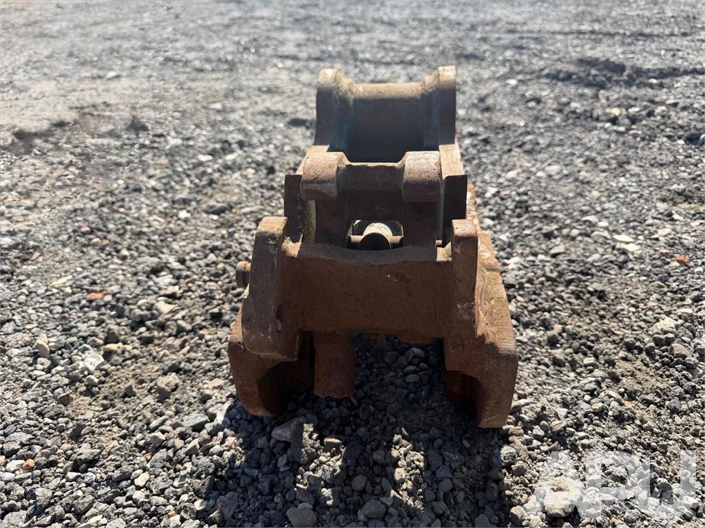  spare part - body spare parts - quick coupler موصلات سريعة