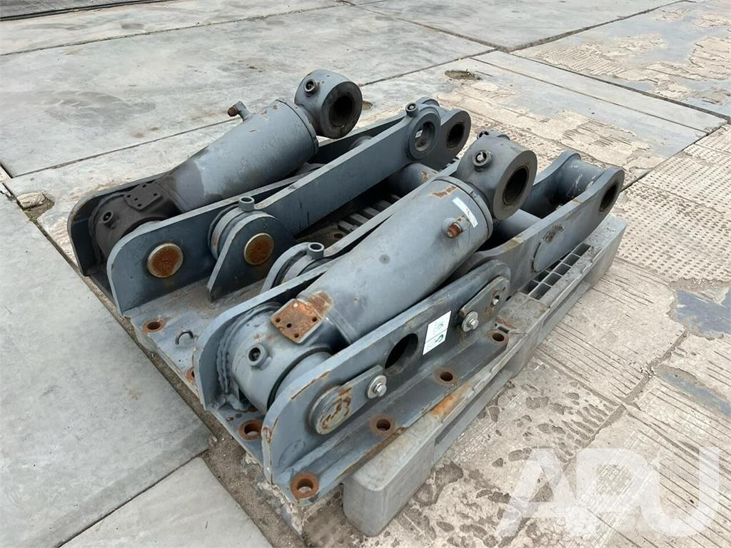  spare part - body spare parts - quick coupler موصلات سريعة