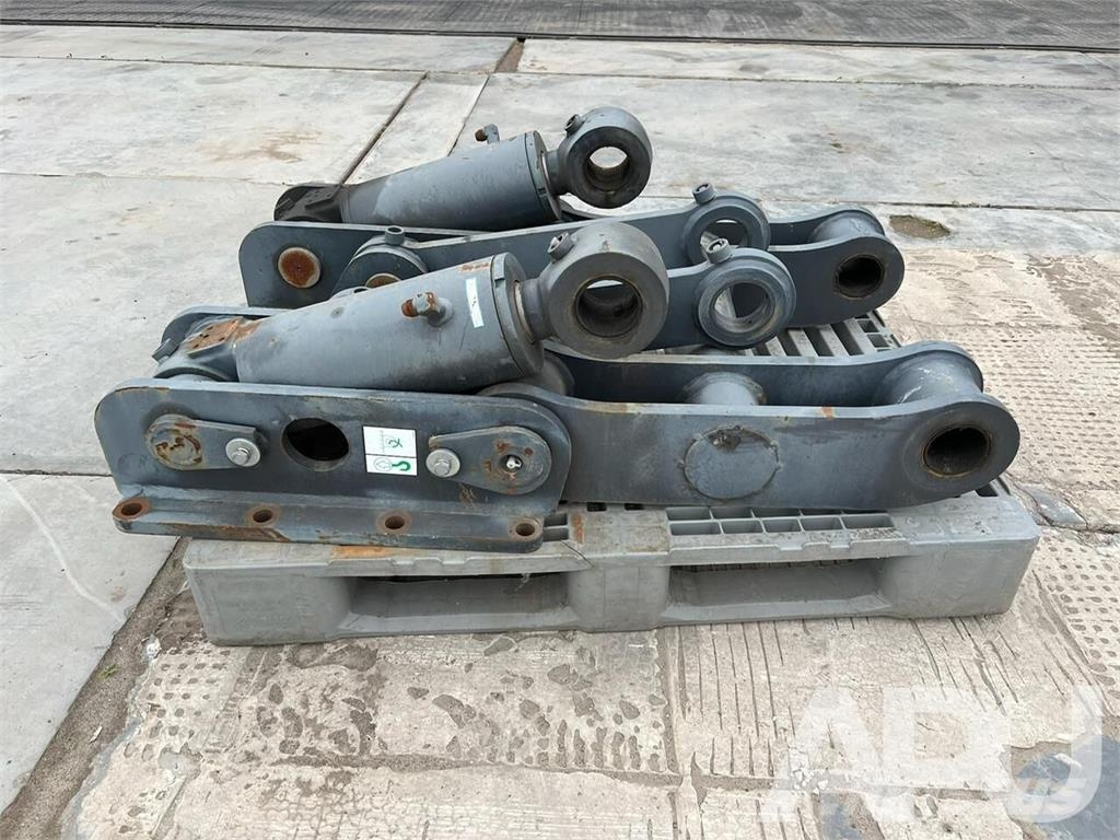  spare part - body spare parts - quick coupler موصلات سريعة