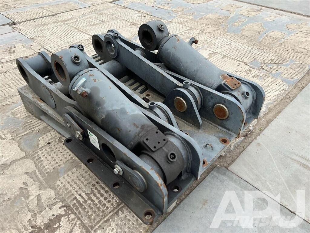  spare part - body spare parts - quick coupler موصلات سريعة