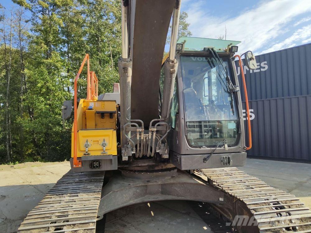 Volvo EC220EL Гусеничні екскаватори