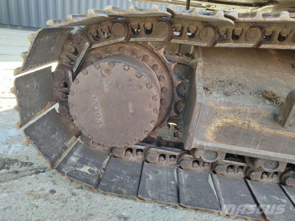 Volvo EC220EL Гусеничні екскаватори
