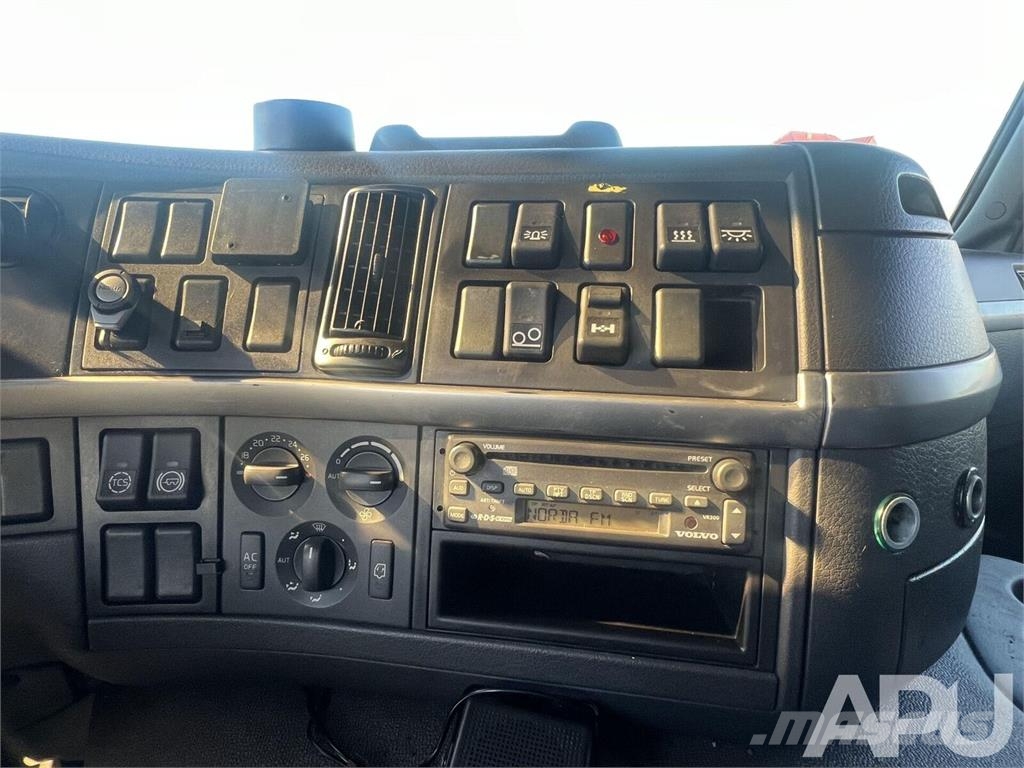 Volvo FM12 Camiones de cama baja