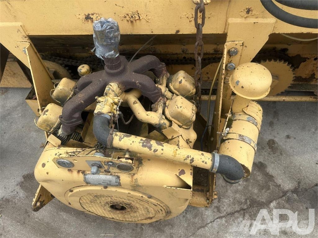WISCONSIN ENGINE V461D Skrobaki