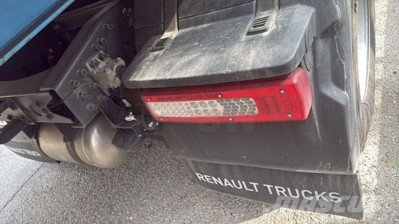 Renault T-High وحدات الجر