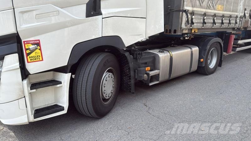 Renault T-High وحدات الجر