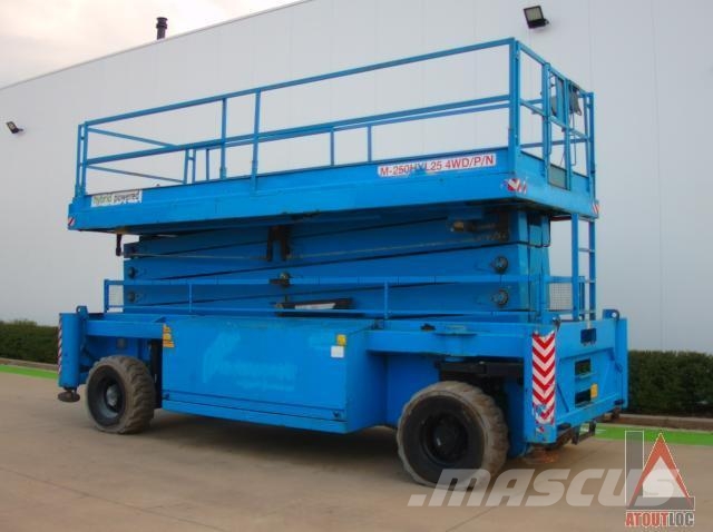 Holland Lift M250DL27 Plataformas elevatórias articuladas