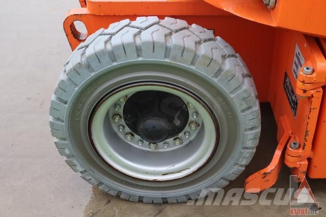 JLG E300AJP Plataforma de trabajo articulada
