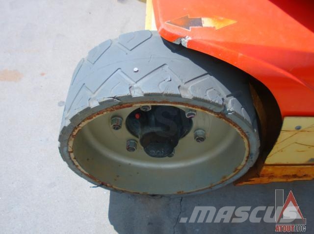 JLG TOUCAN 12E + Elevadores braços articulados