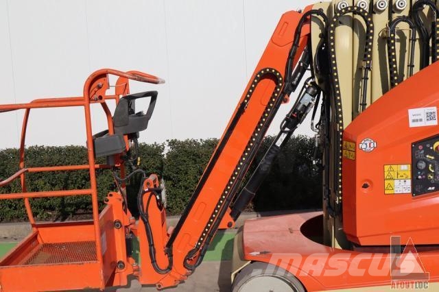 JLG TOUCAN 12E + Knikarmhoogwerkers