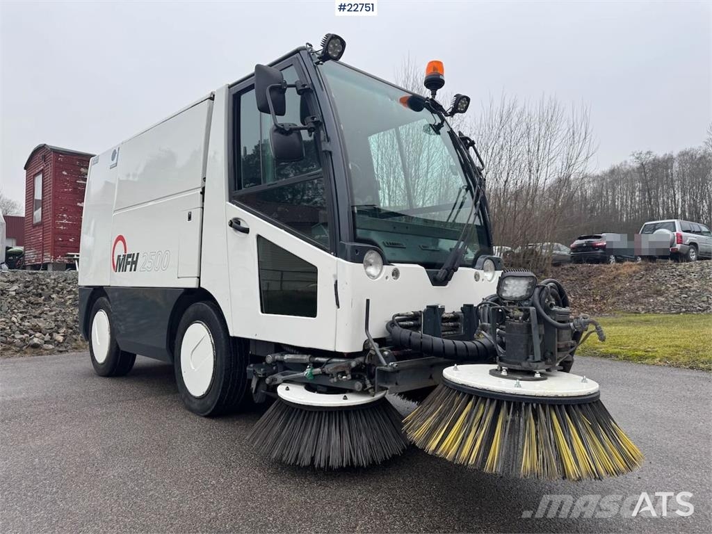 Aebi MFH2500 sweeper Camión de barrendero