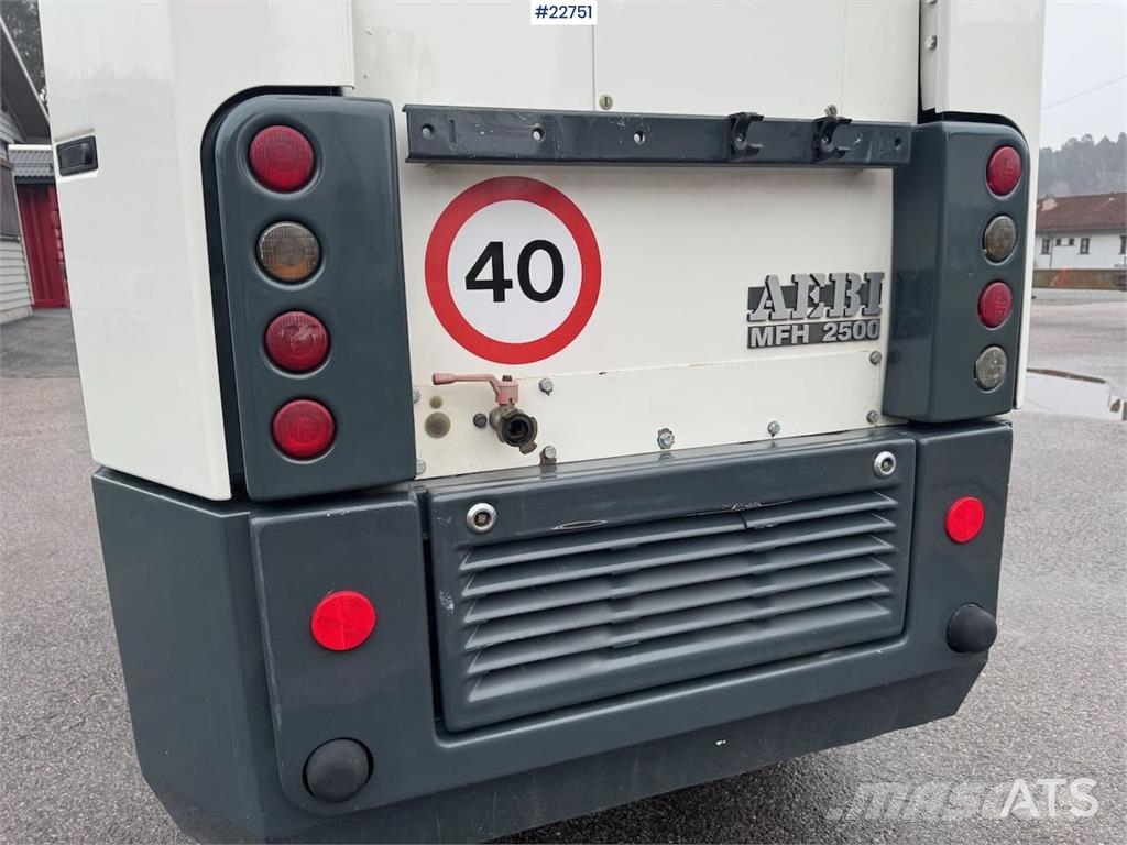 Aebi MFH2500 sweeper Camión de barrendero