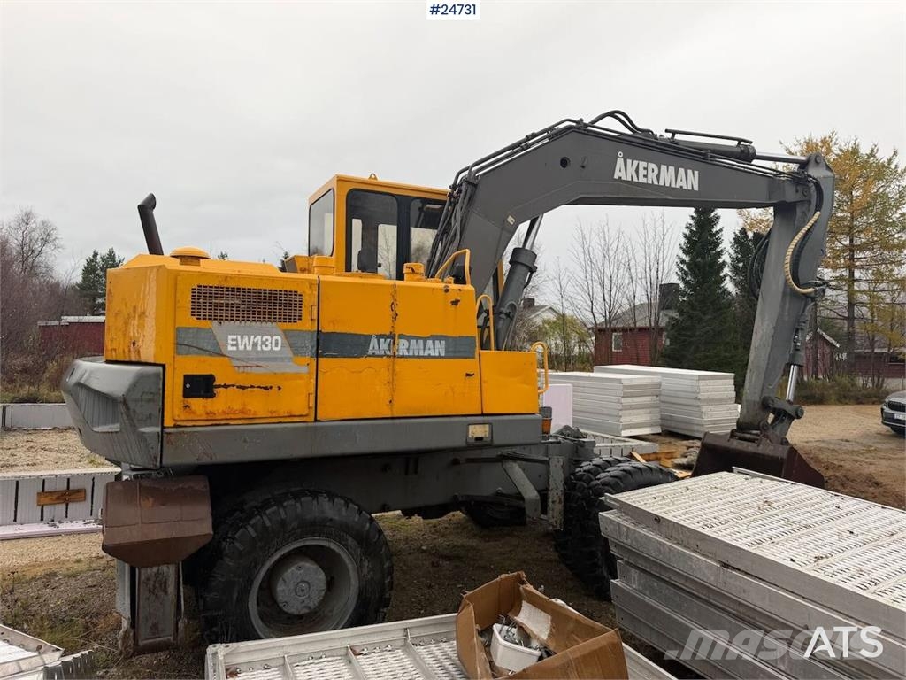 Åkerman EW130 wheel digger w/ a bucket. WATCH VIDEO Gravemaskiner på hjul