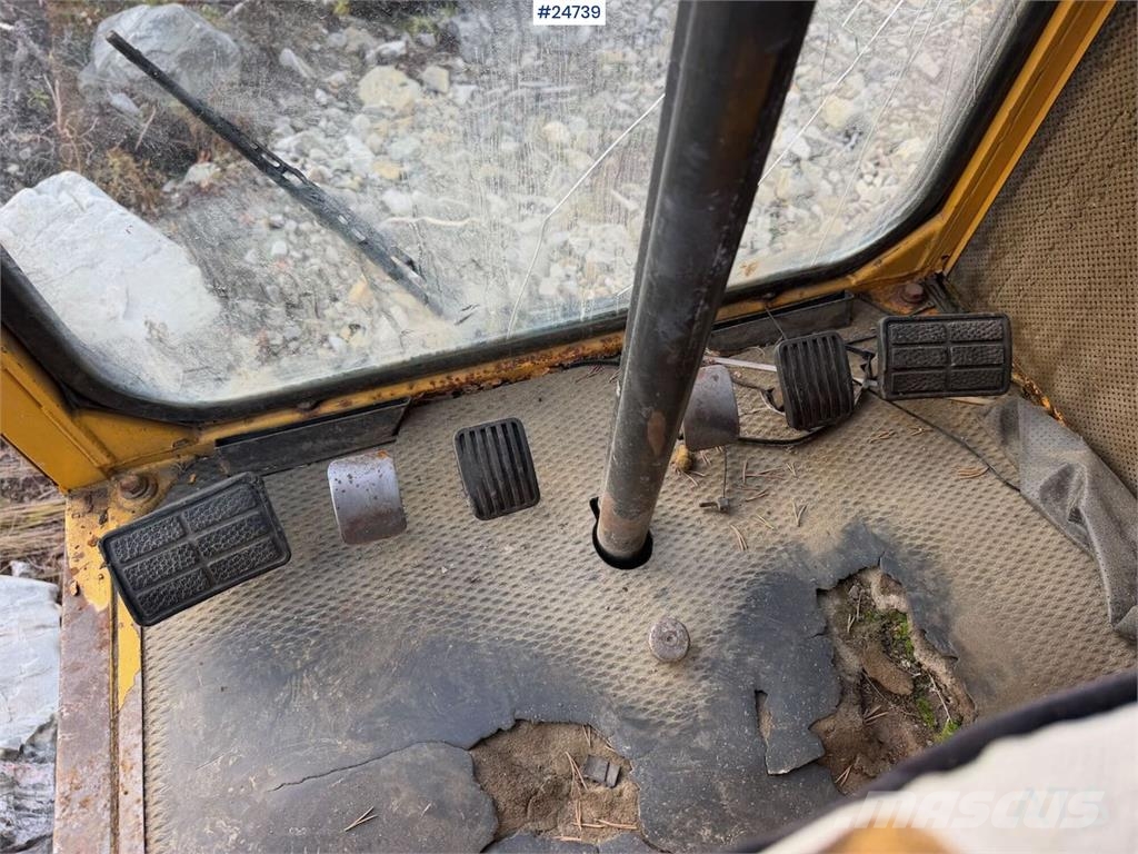 Åkerman EW230 wheeled excavator with two buckets and tiltr Escavatori gommati