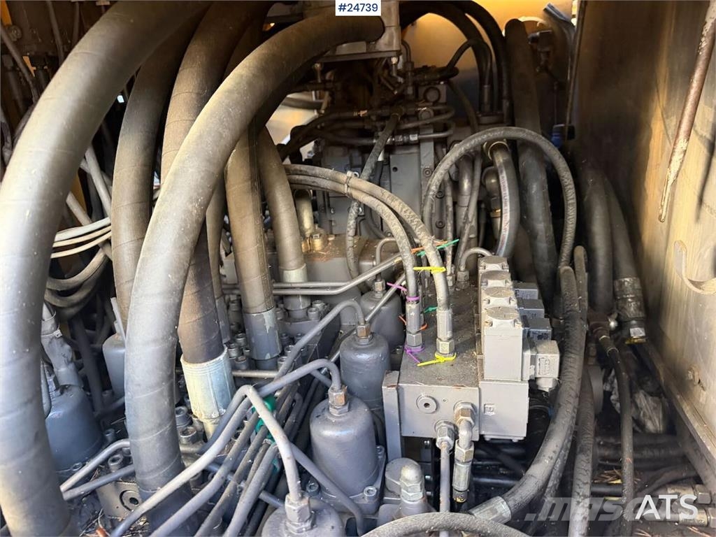 Åkerman EW230 wheeled excavator with two buckets and tiltr Escavatori gommati