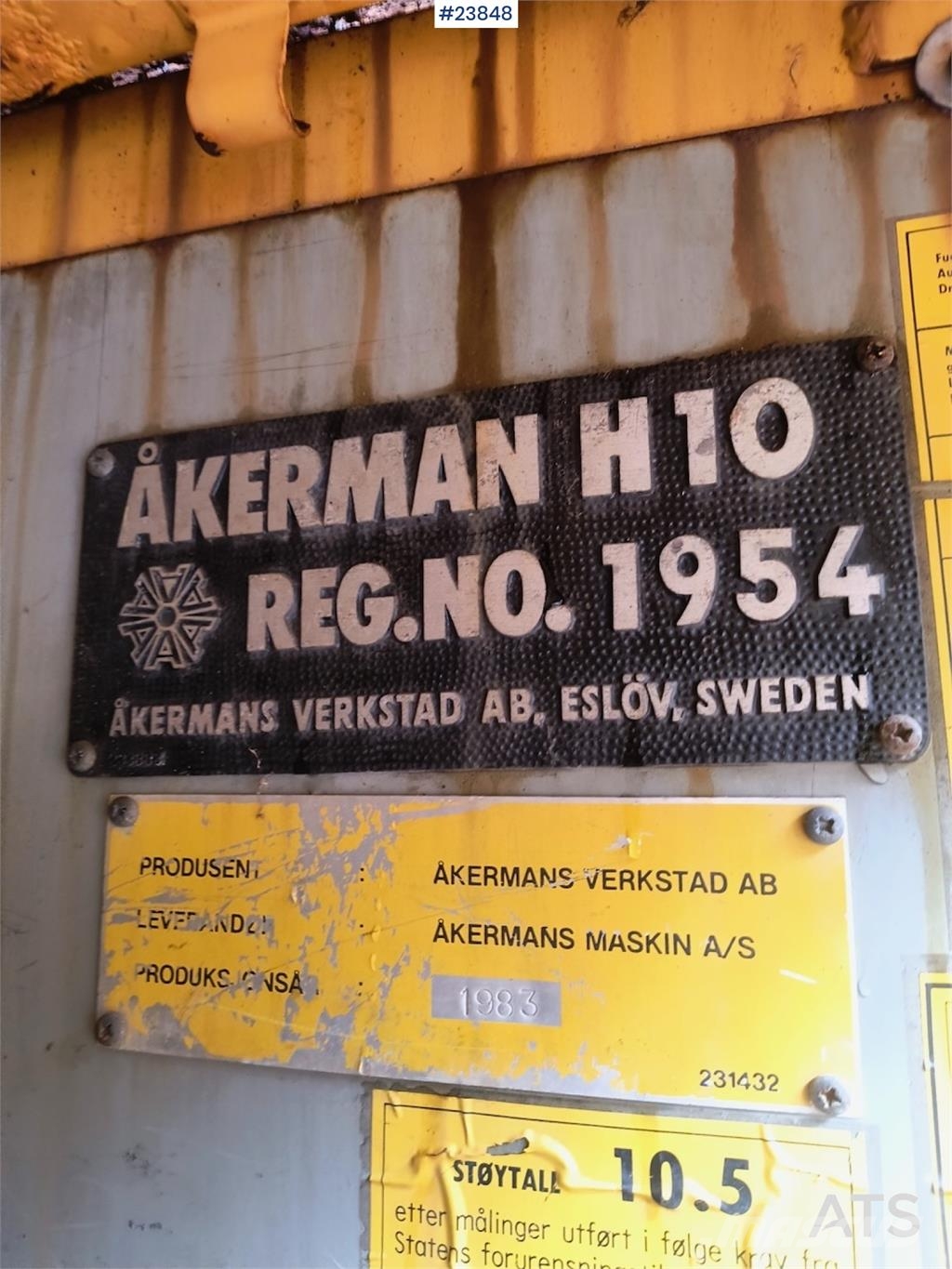 Åkerman H10 Excavator with Digging Bucket Excavadoras sobre orugas